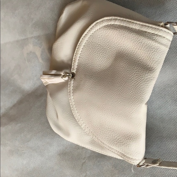 Clutch - Picture 2 of 3